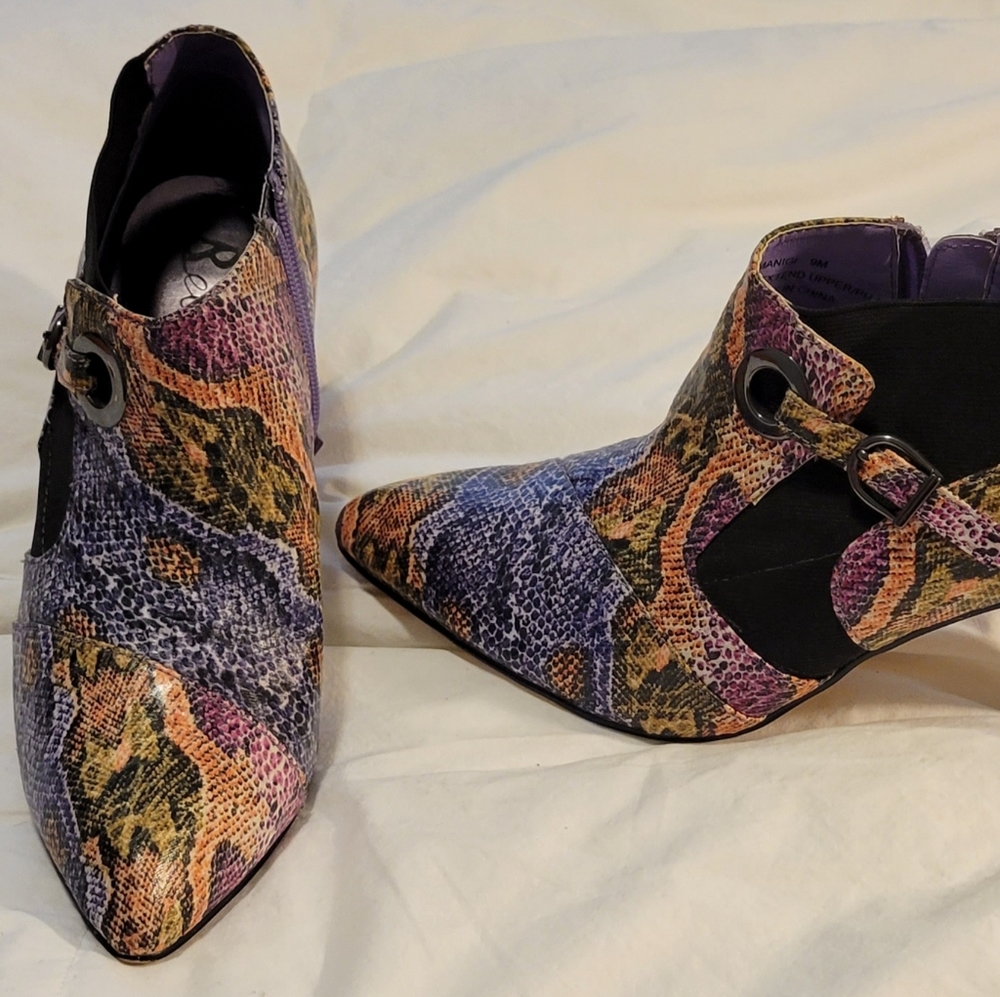 High heel boots